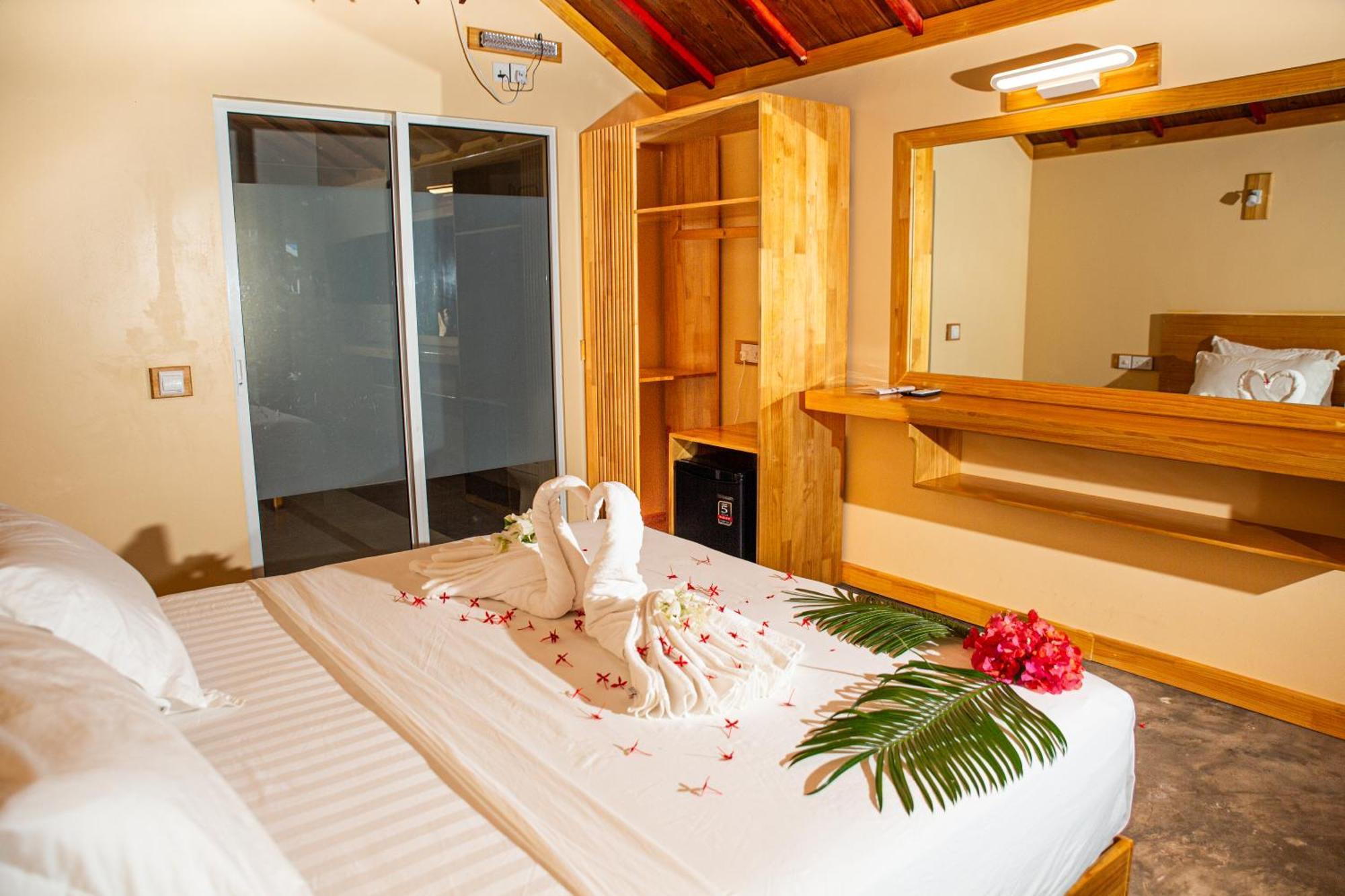 Relax Lodge Thoddoo Eksteriør bilde